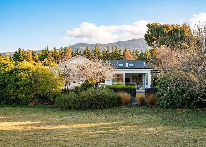 Luxury Home, Hot Tub, Garden Wanaka
