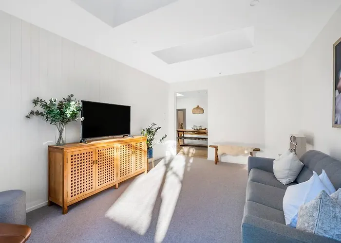 Luxury Home, Hot Tub, Garden * Wanaka